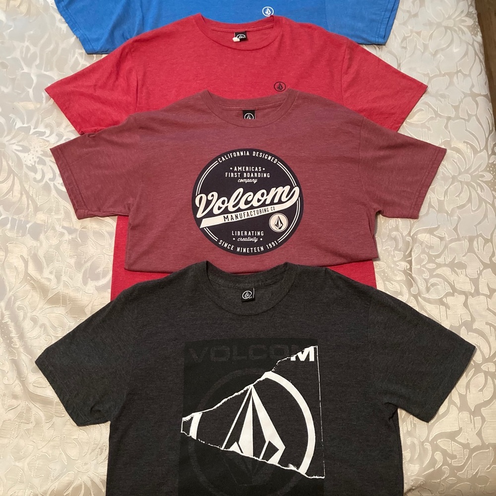 Men’s Volcom Shirts